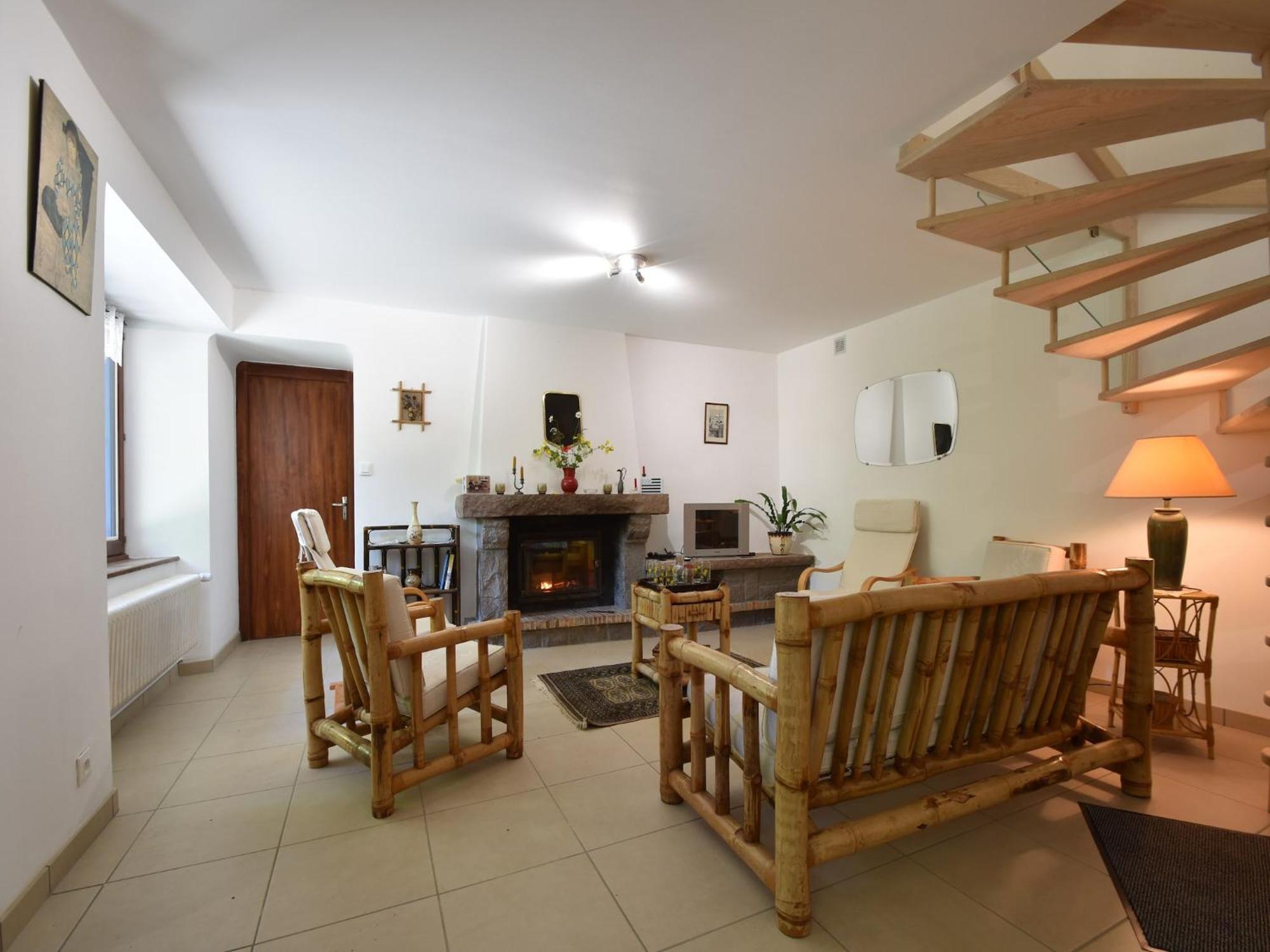 Superb Holiday Home With Private Garden Yvias Exterior photo